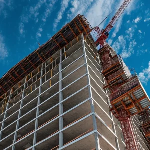 De la RT 2012 à la RE 2020 : l'évolution des normes pour la construction de bâtiments neufs