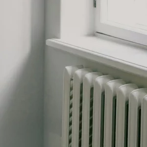 Radiateur de chauffage illustrant l’aide Coup de pouce chauffage pour financer la rénovation énergétique