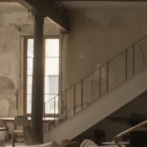 Intérieur d'un logement ancien et mal isolé, un exemple visuel de ce qu'est une passoire thermique